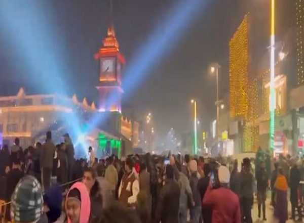 India News | J-K: Srinagar Welcomes 2024 with Spectacular Celebrations at Lal Chowk