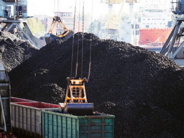 World News | Excessive Coal Consumption Leads to Rise in Respiratory Diseases in Afghanistan's Bamyan - Vimarsana News