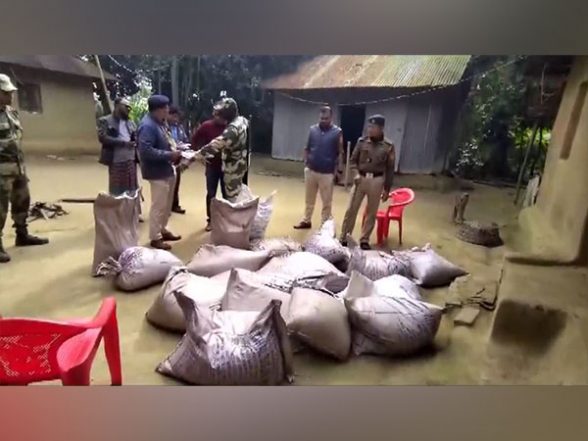 India News | Tripura Police, BSF Seize Illegally Stored Sugar and Onions - Vimarsana News