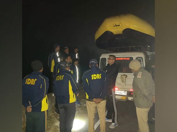 India News | Rishikesh Vehicle Accident: SDRF Team Continues Search Operation - Vimarsana News