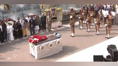 Entertainment News | West Bengal Govt Gives Gun Salute to Music Maestro Ustad Rashid Khan, People Pay Last Respects