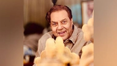 Entertainment News | Dharmendra Gets Clicked by 'ustaad' Grandson Dharam Deol