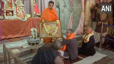 India News | Union Minister Ashwini Vaishnaw Offers Prayers at Japipur's Govind Dev Ji Temple