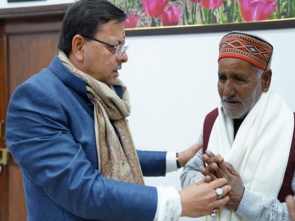 India News | CM Dhami Meets Family of Uttarakhand's Late Mountaineer Savita Kanswal, Bestowed with Tenzing Norgay National Courage Award - Vimarsana News