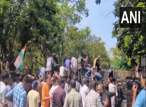 India News | Kerala: Youth Congress Protests Rahul Mamkootathil's Arrest