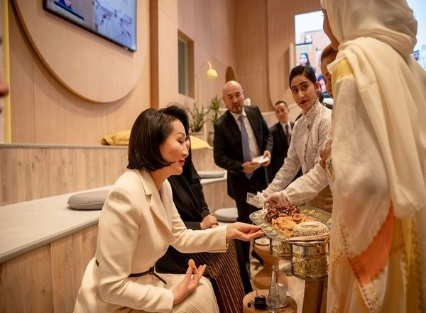 World News | First Lady of Kyrgyzstan Visits Supreme Council for Motherhood and Childhood