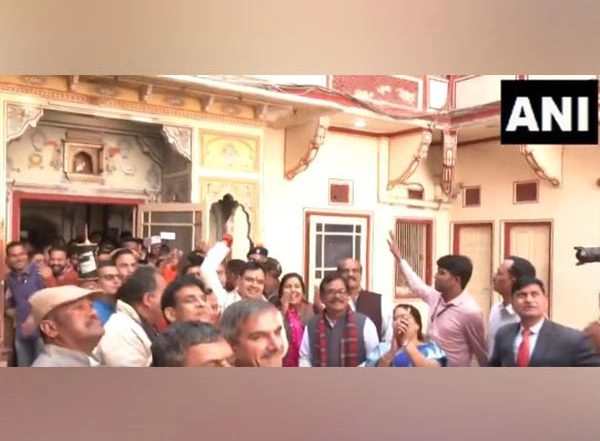 India News | Rajasthan CM Bhajan Lal Sharma, Deputy CM Diya Kumari Take Part in Kite Festival as Part of Makar Sankranti Celebrations