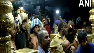 India News | Kerala: Devotees Throng Sabarimala Temple on Occasion of Makaravilakku Festival