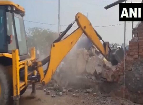 India News | Madhya Pradesh: Illegal Construction of Slaughterhouses Demolished in Damoh