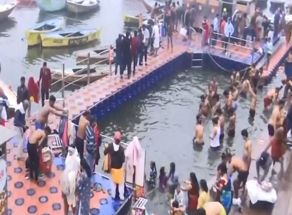 India News | Makar Sankranti Festivities Reverberate Across Uttar Pradesh with Religious Fervour