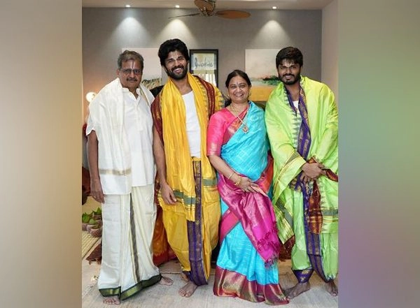 Entertainment News | Vijay Deverakonda Shares Family Pictures on Occasion of Sankranthi