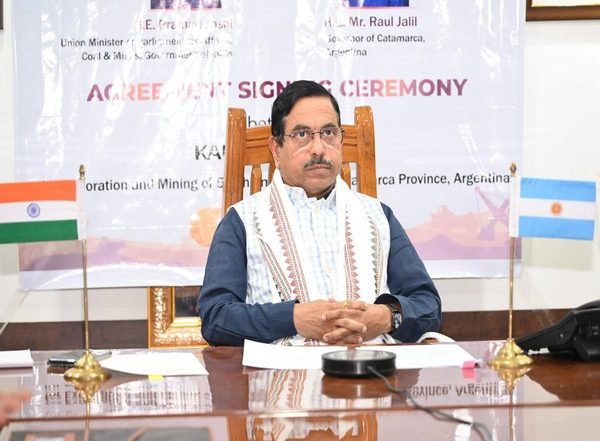 India News | India Signs Agreement with Argentina for Lithium Exploration and Mining Projects