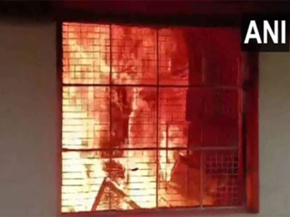 India News | Fire Breaks out at Govt School in Andhra's Tekkali, None Hurt - Vimarsana News