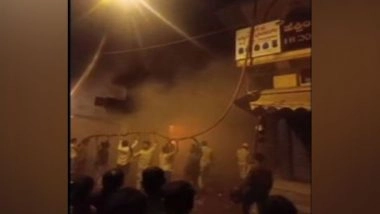 India News | Bengaluru: Fire Breaks out at Paint Shop in Chickpet Market Area
