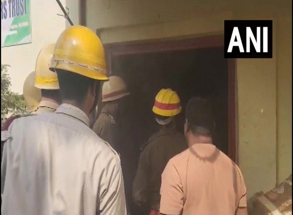 Bomb Blast in West Bengal: Explosion Near Primary School in Kanchrapara, Injured Rushed to Hospital (See Pics)