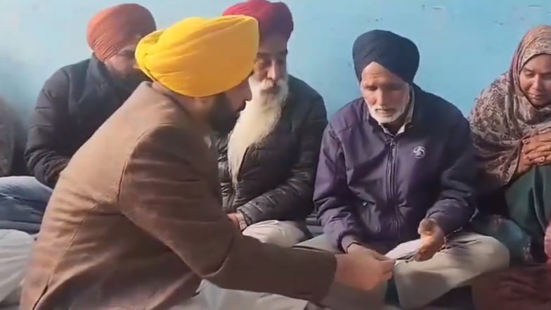 Agniveer Ajay Singh Dies: Punjab CM Bhagwant Mann Hands Rs 1 Crore Cheque to Family of 'Aginveer' Killed in Rajouri Landmine Blast (Watch Video)