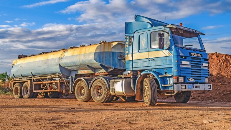 Navi Mumbai: Six Tanker Drivers Booked for Pilfering Nitric Acid Worth Rs 35 Lakh While Transporting Chemical in Taloja