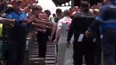 David Warner Gives His Helmet and Gloves to Young Fan After His Last Test Innings During AUS vs PAK 3rd Test 2023–24, Video Goes Viral