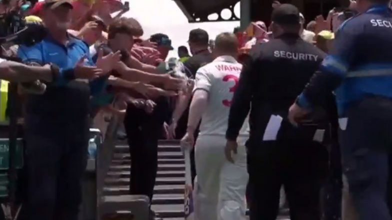 David Warner Gives His Helmet and Gloves to Young Fan After His Last Test Innings During AUS vs PAK 3rd Test 2023–24, Video Goes Viral