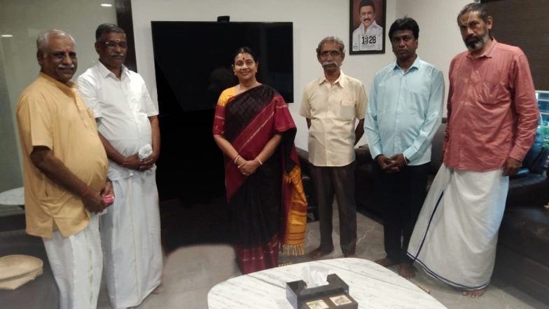 Durga Stalin, Tamil Nadu CM MK Stalin's Wife Receives Invitation for Ram Mandir Consecration Ceremony in Ayodhya (See Pic)