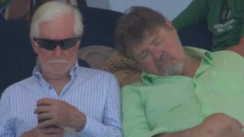 Fan Spotted Sleeping in Stands at Newlands Cricket Ground During IND vs SA 2nd Test 2023–24, Picture Goes Viral