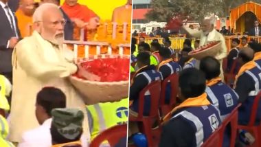 Ram Temple Inauguration: PM Narendra Modi Showers Flower Petals on Construction Workers Who Built Ram Mandir (Watch Video)