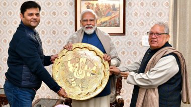 PM Modi Receives Gifts: Rajasthan Governor Kalraj Mishra Presents Lord Ganesh’s Memento and Shawl to Prime Minister Narendra Modi in Jaipur (See Pics)