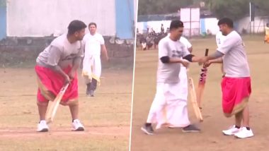 Vedic Pandits Play Cricket While Wearing Dhotis and With Sanskrit Commentary as Part of Annual Tournament in Madhya Pradesh, Video Goes Viral