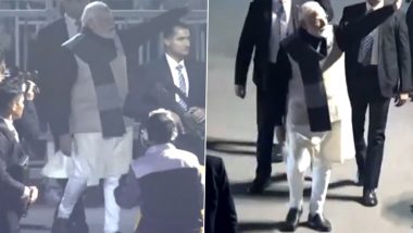 PM Narendra Modi Greets People While Departing From Vijay Chowk As Beating Retreat Ceremony Concludes in Delhi (Watch Video)