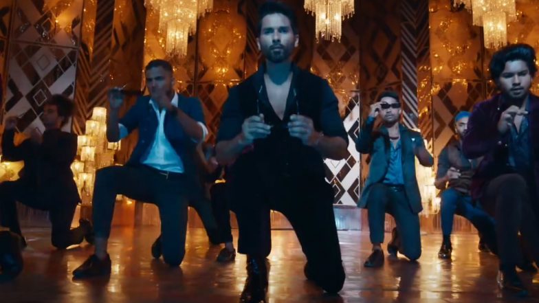 Teri Baaton Mein Aisa Uljha Jiya Song 'Laal Peeli Akhiyaan': Shahid Kapoor Set To Slay the Dance Floor with His Killer Moves in Amit Joshi's Film (Watch Video)