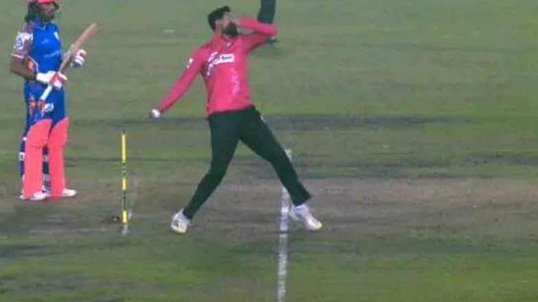 ‘A Tribute to Himself’, Fans React As Shoaib Malik Bowls Three No-Balls in an Over During Fortune Barishal vs Khulna Tigers BPL 2024 Match