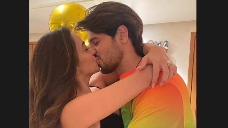 Sidharth Malhotra Birthday: Kiara Advani Locks Lips With Actor in Cute Post B’Day Post- Watch Video & Pics