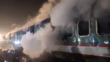 Bangladesh Pre-Poll Violence: Four Dead as Benapole Express Train Catches Fire; Police Terms 'planned Attack' (Watch Videos)