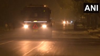 Delhi Weather Update: City Sees Moderate Fog, Minimum Temperature Settles at 8.9 Degrees Celsius (Watch Video)