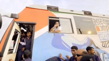 Bharat Jodo Nyay Yatra: Rahul Gandhi Gives Flying Kisses to Crowd Shouting 'Jai Shri Ram', 'Modi, Modi' (Watch Video)