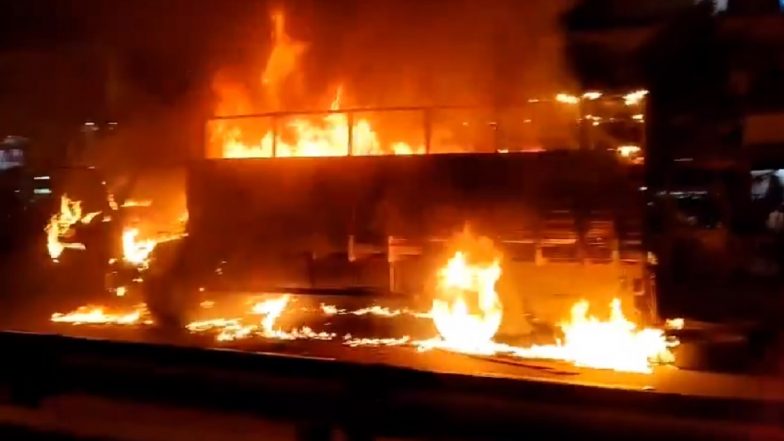 Telangana Road Accident: Five Killed After Speeding Lorry Rams Autorickshaw in Mahabubnagar (Watch Videos)