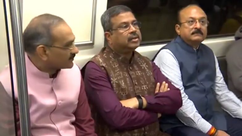 Education Minister Dharmendra Pradhan Takes Delhi Metro to Vivekananda Institute in Pitampura, Video Surfaces