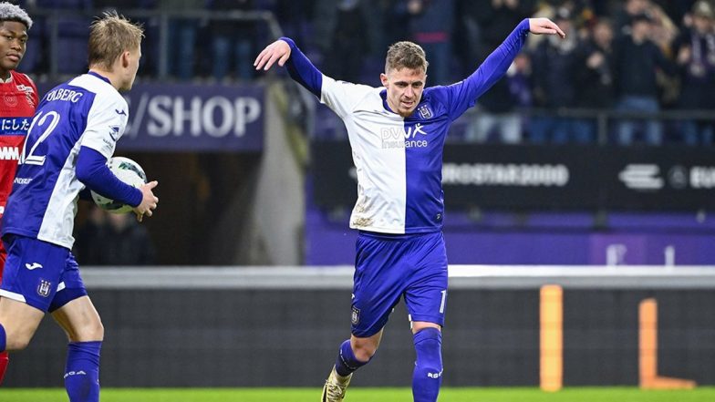 Thorgan Hazard Leaves Fans Puzzled With Goal Celebration Dedicated to Family Parakeet (Watch Video)