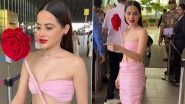 Uorfi Javed Needs No Man This Valentine&rsquo;s Day; Actress Gets Spotted by Paparazzi in Pretty PINK Outfit (Watch Video)