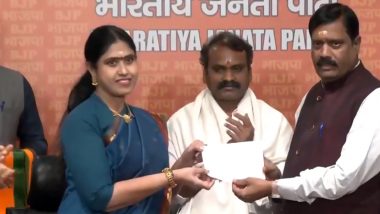 Vijayadharani Quits Congress: Tamil Nadu Congress MLA Joins BJP in Delhi (Watch Video)