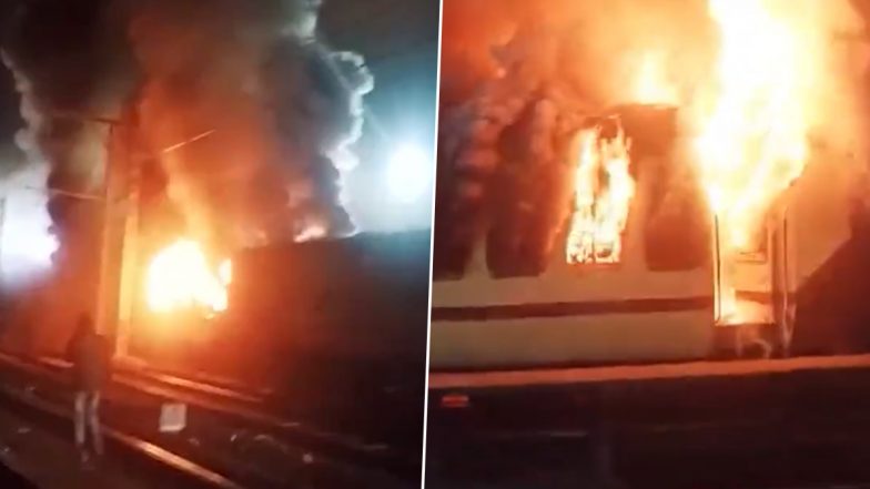 Train Fire in Pune: Blaze Erupts at Train Stationed at Pune Railway Junction yard, Terrifying Video Surfaces