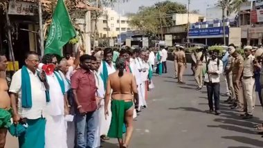‘Delhi Chalo’ March: Tamil Nadu Farmers Stage Demonstration in Support of Protesting Farmers in National Capital (Watch Video)