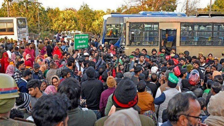 Farmers Protest: Ahead of Farmers' March on February 13, Section 144 Enforced on Delhi-UP Borders (Watch Videos)