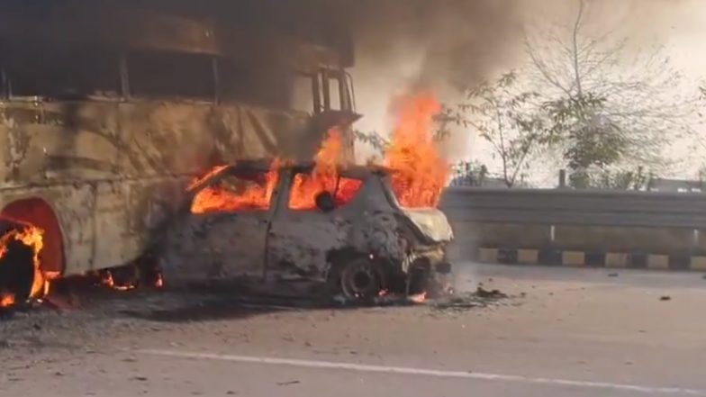 Accident on Yamuna Expressway: Punctured Tyre Leads to Fatal Bus-Car Crash in Uttar Pradesh (Watch Video)