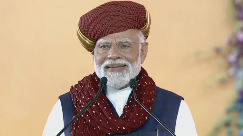 ‘Rajkot Was My First-Ever Electoral Win’: PM Narendra Modi Thanked People for Their Faith in Him 22 Years Ago (Watch Videos)