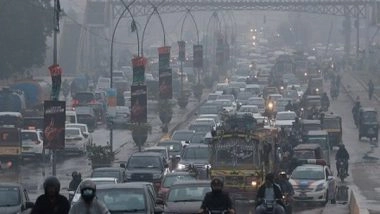World News | Pakistan: Karachi Experiences Heavy Rainfall; Water Accumulated on Highways