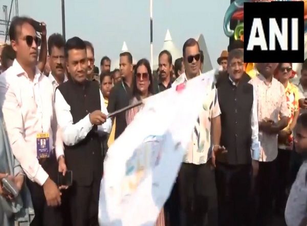 India News | Goa: CM Pramod Sawant Flags off Carnival Parade in Panjim