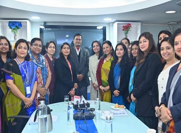 India News | WePOWER SAR100 Trainees, Mid-career Women Professionals of India's Power Sector Call on Union Minister RK Singh
