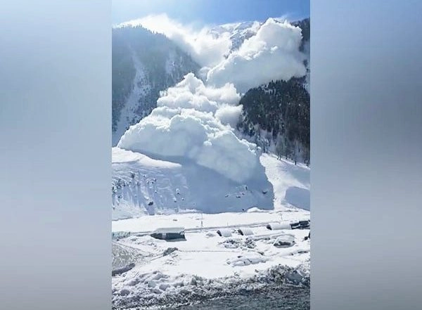 India News | Low-danger Level Avalanche Warning for Eight Districts of Jammu and Kashmir