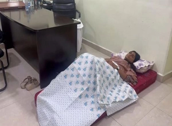 India News | Andhra: Congress Leader YS Sharmila Spent Night in Party Office to Avoid House Arrest